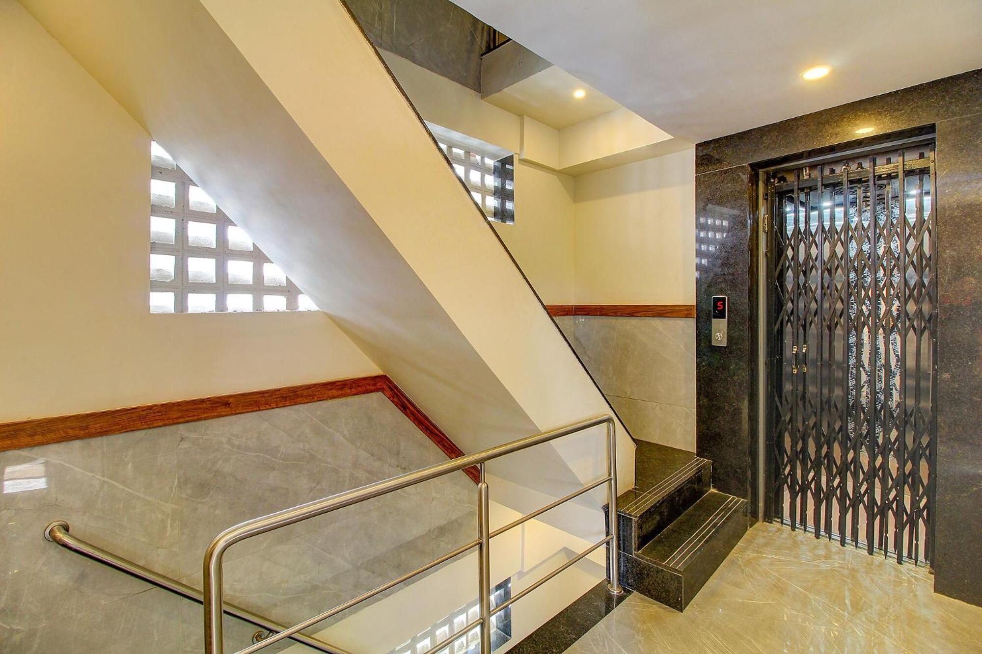 Fabhotel Peninsula - Nr Csmt Station Bombay Esterno foto